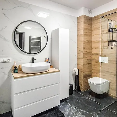4 Bedroom Awesome In בית נופש קמיאן פומורסקי