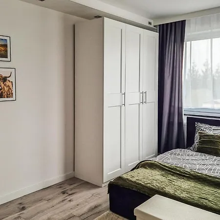 בית נופש 4 Bedroom Awesome In קמיאן פומורסקי