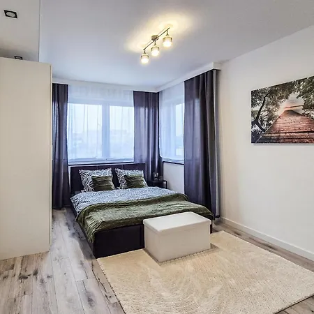 בית נופש 4 Bedroom Awesome In *