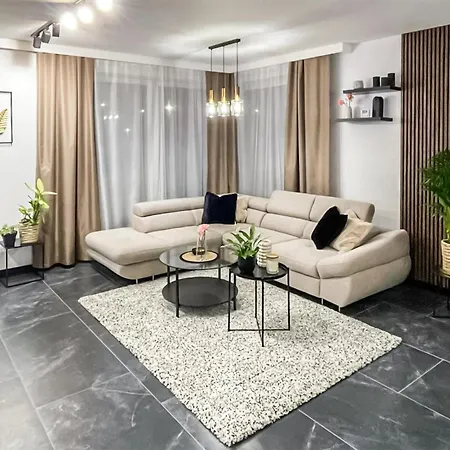 4 Bedroom Awesome In בית נופש